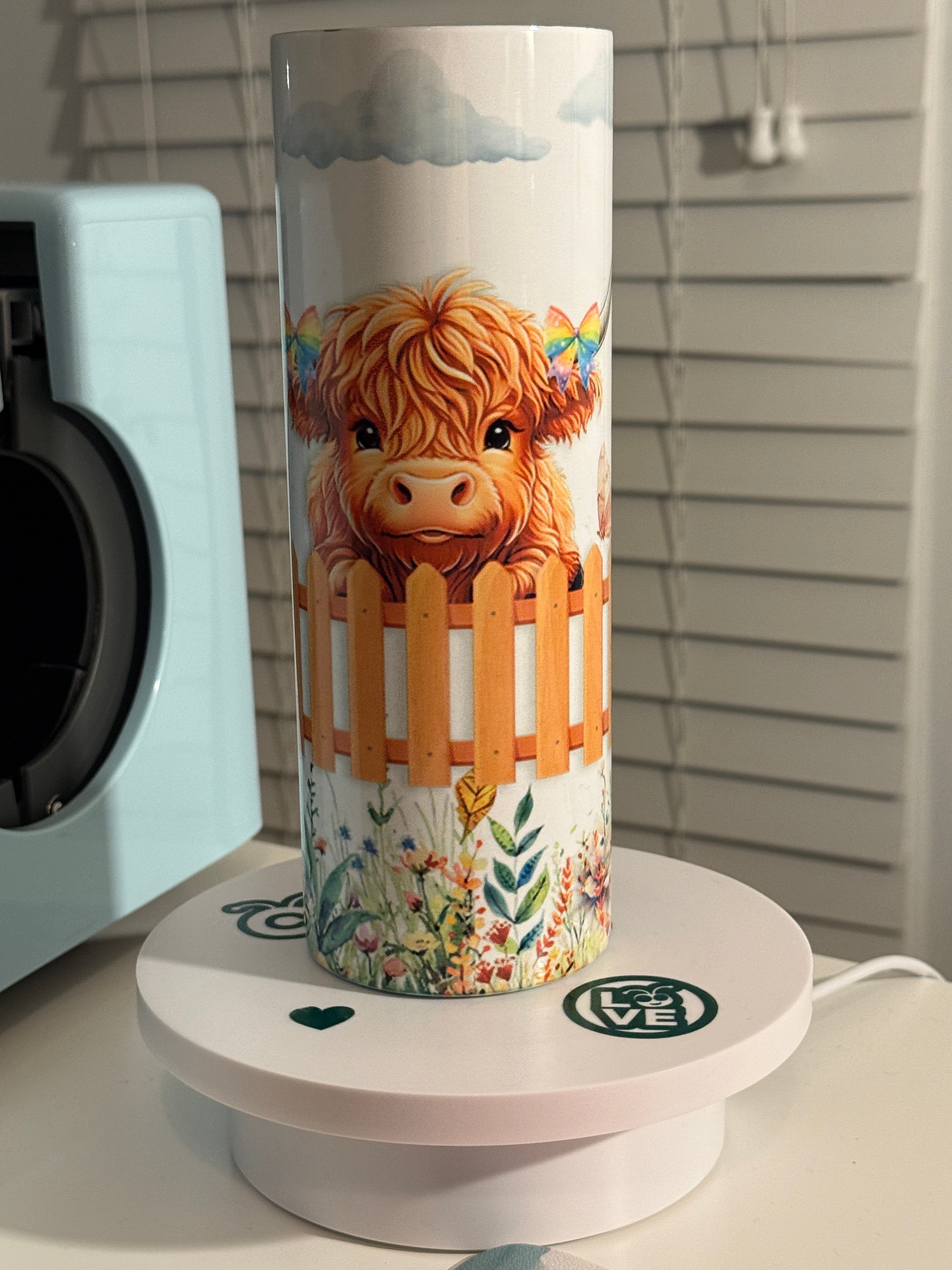 20 Ounce Skinny Highland Cow Floral Tumbler